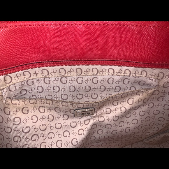 gorgeous red guess purse - Picture 5 of 6